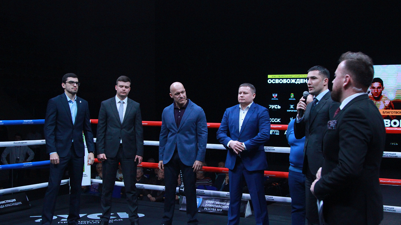 Мурад Алиев одержал победу над венесуэльцем Франклином Манзаниллой