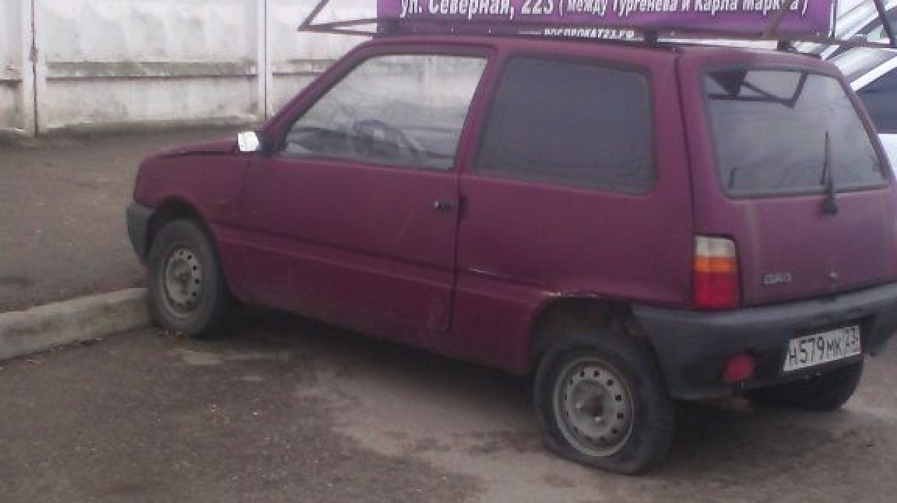 I В Западном округе продолжается мониторинг брошенного транспорта