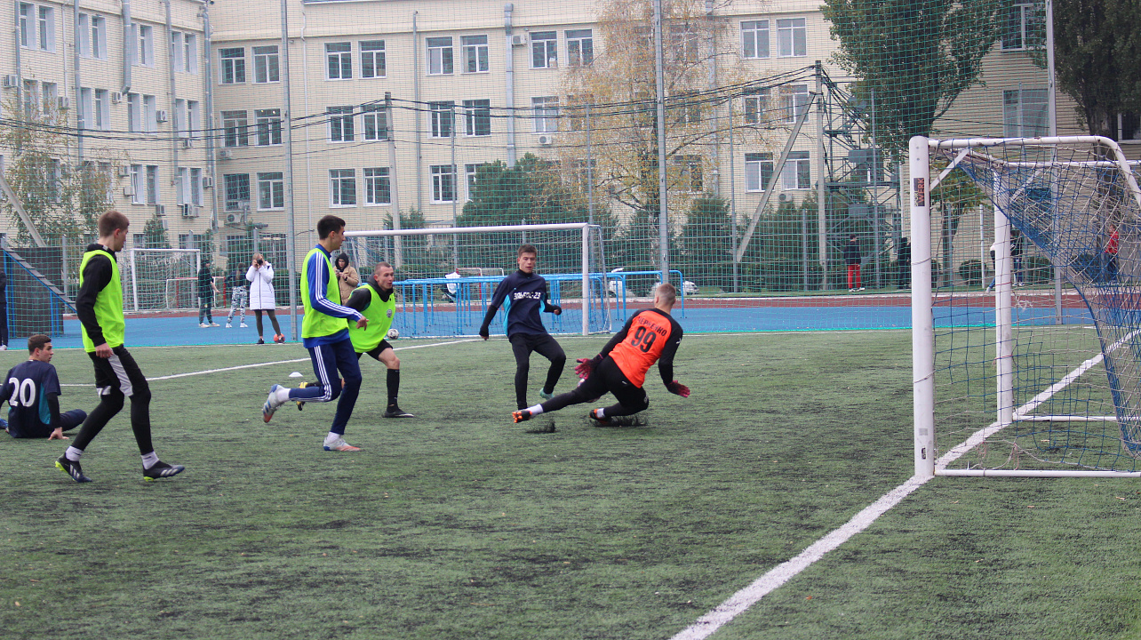 Завершился футбольный матч 8х8 среди студенческих команд  
