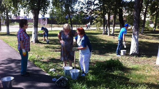 В «Сквере Памяти» по улице Российской общественники провели «Всероссийский экологический субботник – «Зеленая Россия»