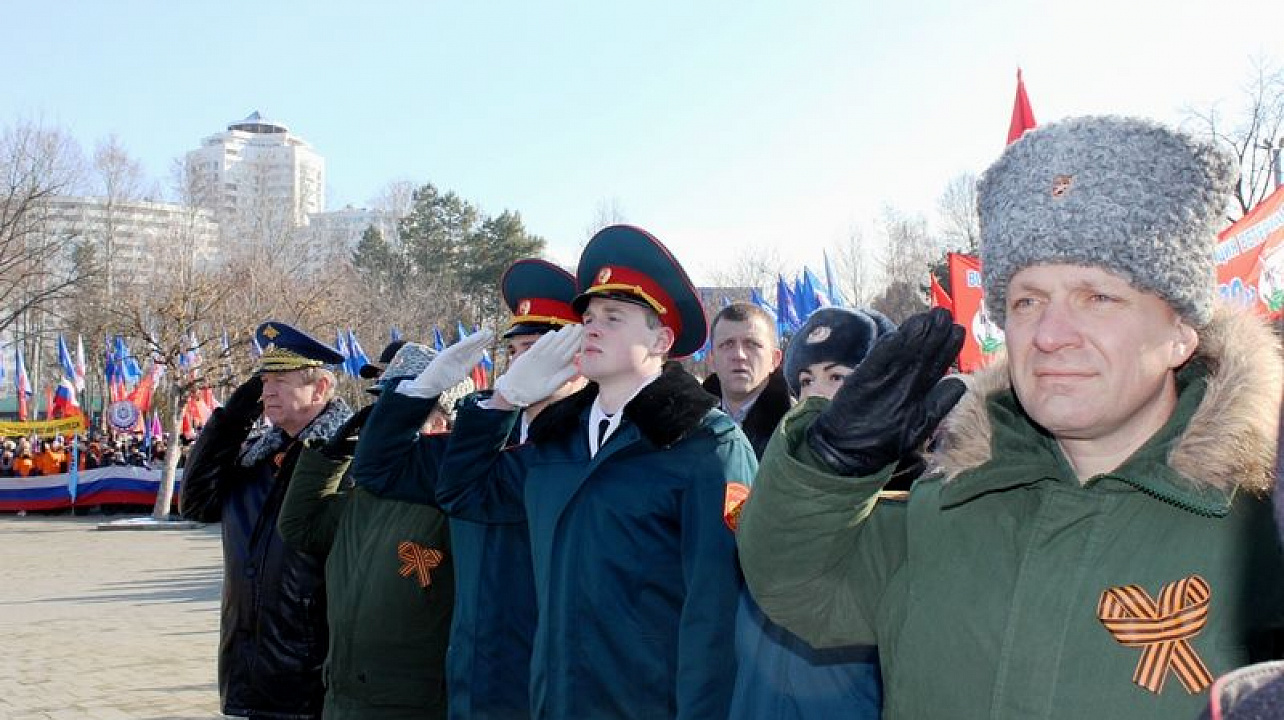 Жители Центрального округа приняли участие в открытии месячника оборонно-массовой и военно-патриотической работы .jpg