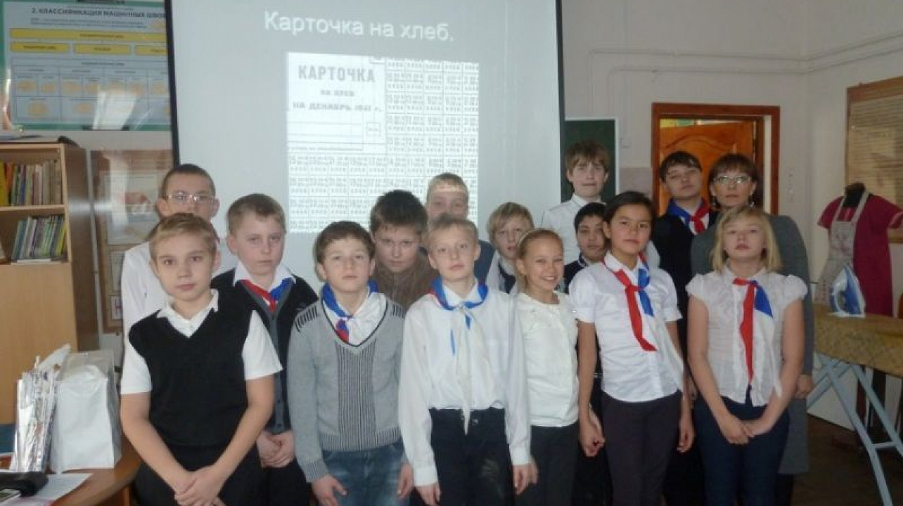 В школе № 30 прошел классный час, посвященный 71-й годовщине полного снятия блокады Ленинграда