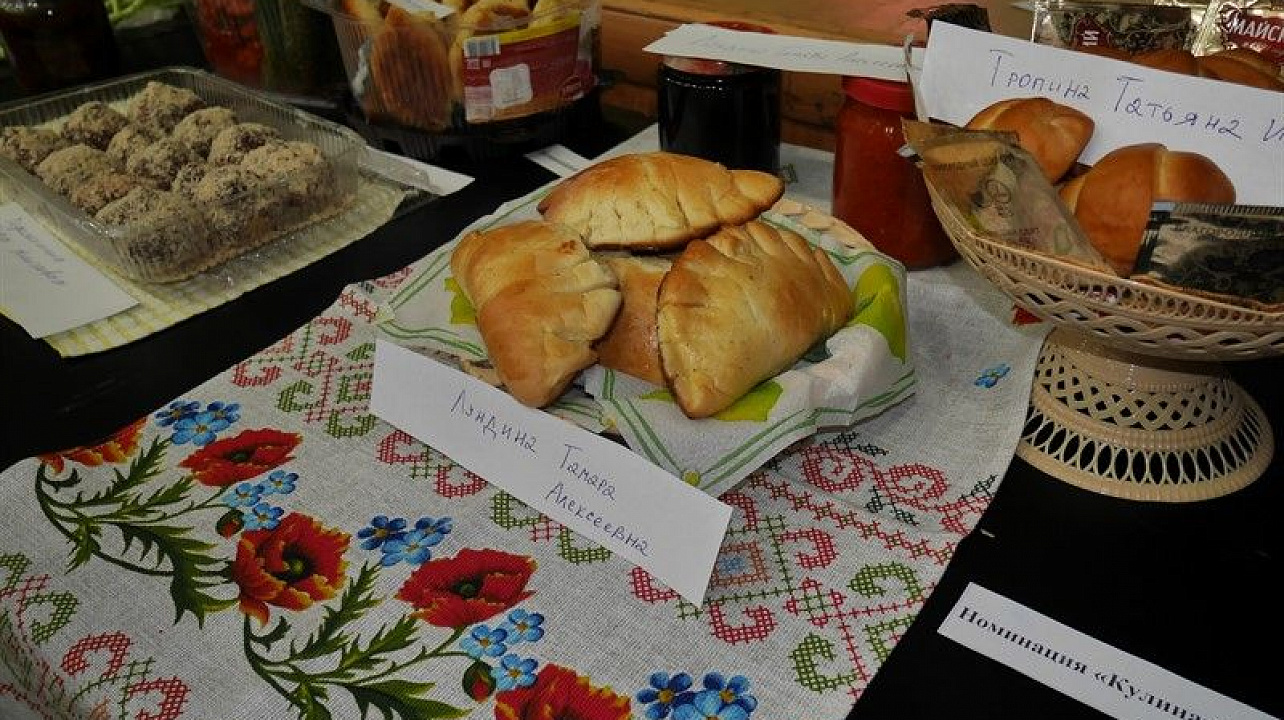 Ярмарка «Осенний букет» прошла в ДК ВОС в преддверии Дня города.jpg