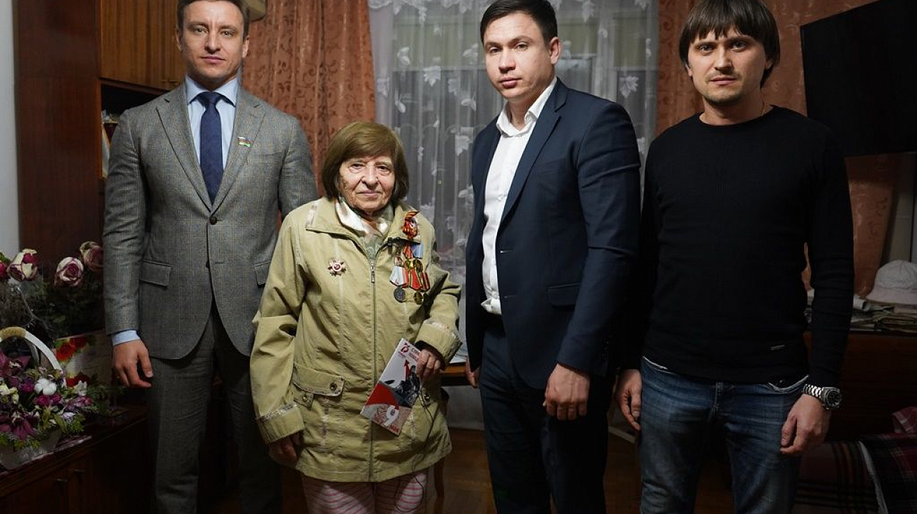 Ветеранов Великой Отечественной войны, проживающих в Западном округе, поздравили депутаты ЗСК