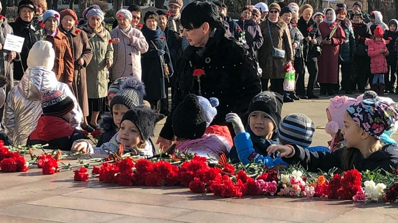 Ко дню освобождения Краснодара от фашистов у мемориалов в Западном округе прошли торжественные церемонии