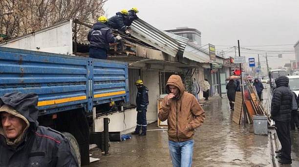 В Западном округе демонтированы нестационарные торговые павильоны