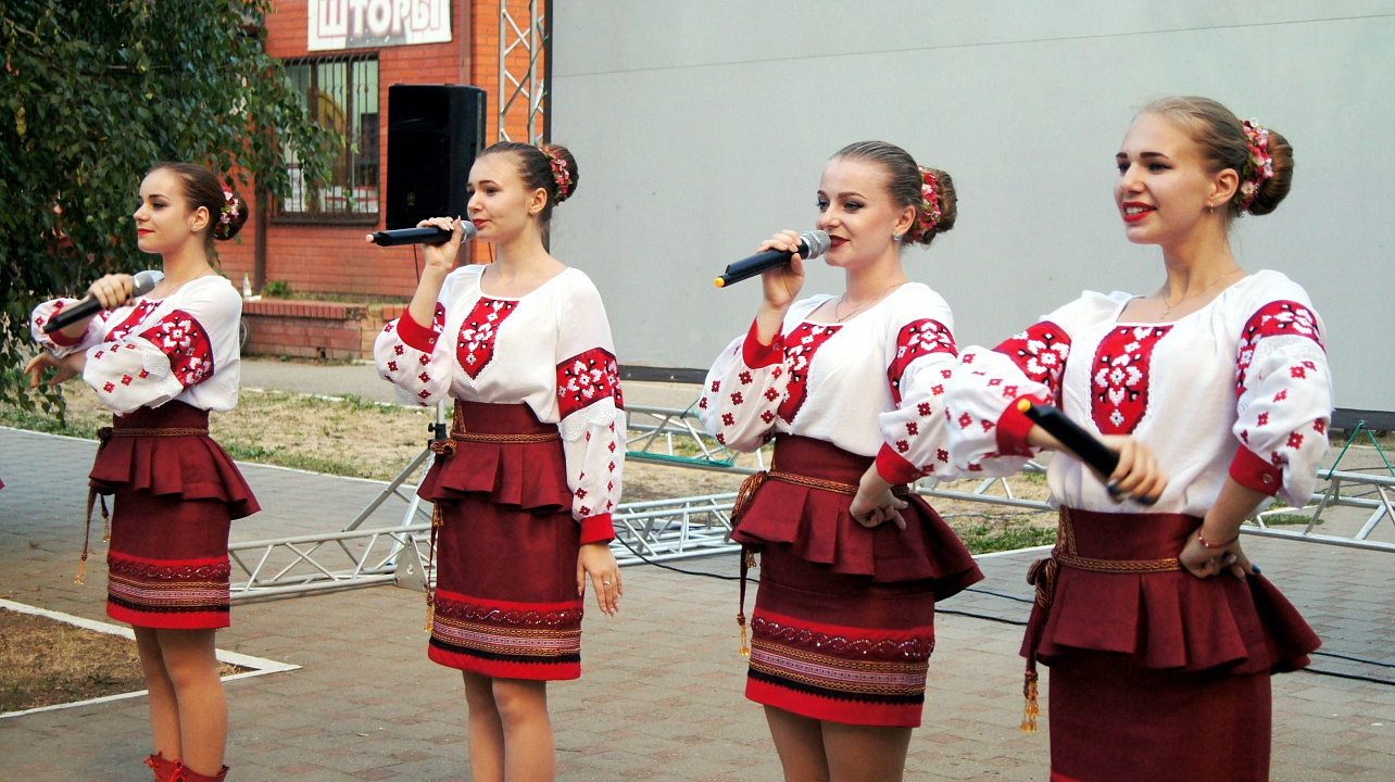 Проект «Кино нашего двора» посетил посёлок Белозёрный