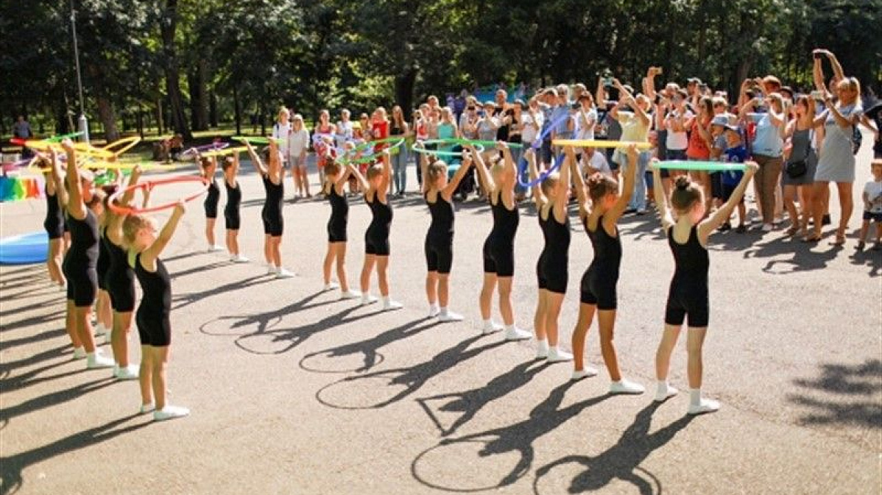 Многодетным семьям подарили уникальный праздник.jpg