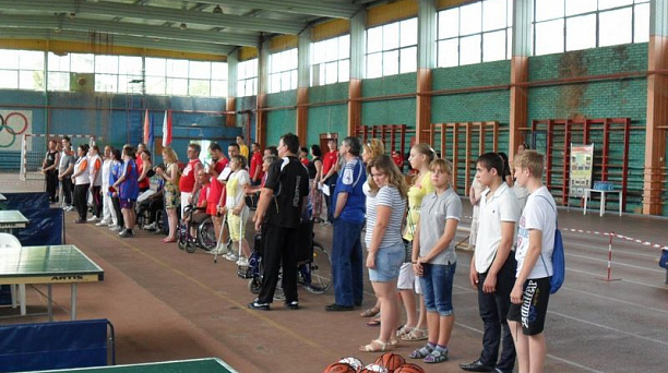 В Центральном округе состоялся турнир по настольному теннису среди инвалидов