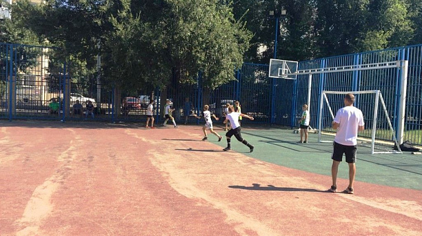 В Западном округе стартовал турнир по мини-футболу
