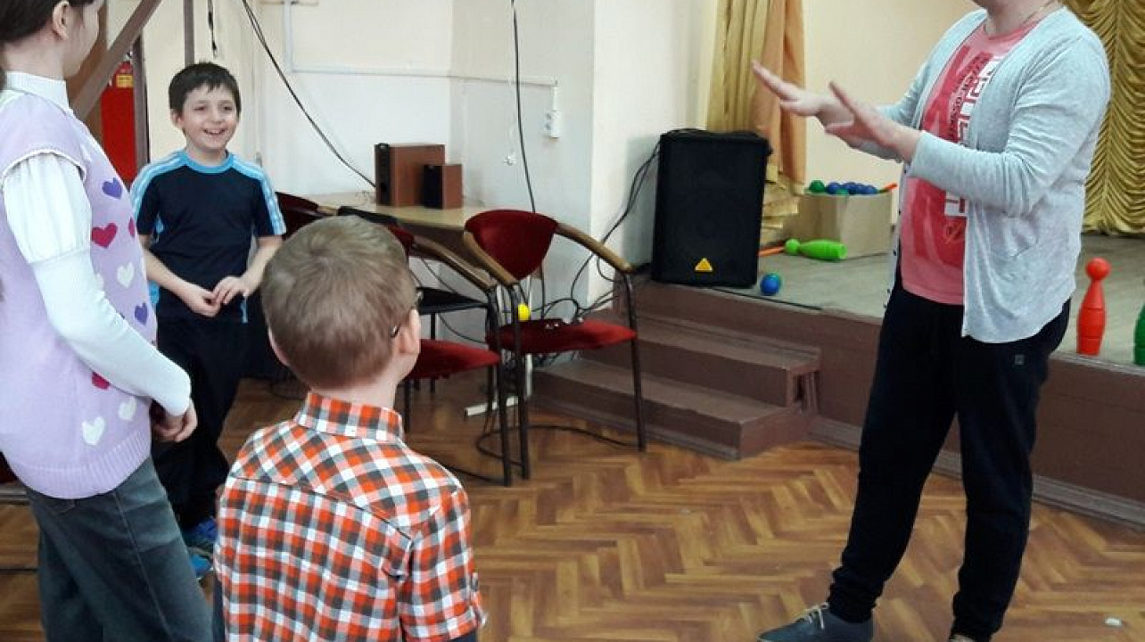 В Доме культуры Западного округа прошла игровая программа для детей с ограниченными возможностями здоровья