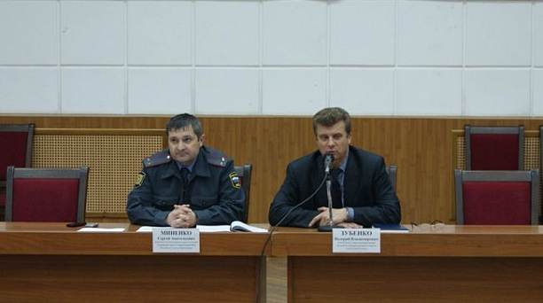 В Западном округе прошел отчет полиции перед населением