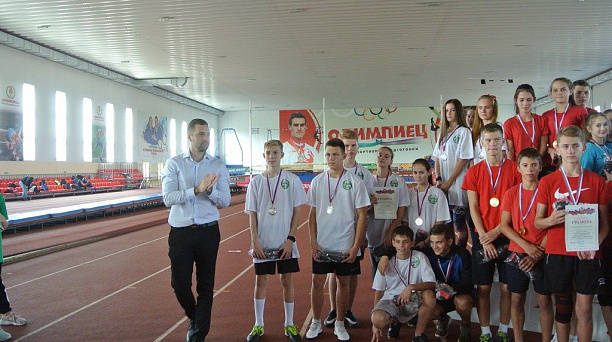 Школьники Западного округа  выиграли "серебро" в спортивных соревнованиях