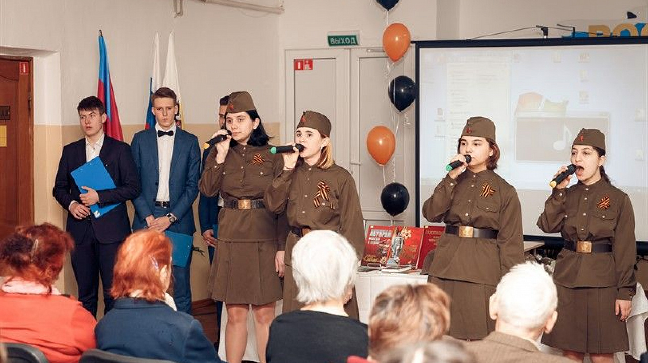 Вручение юбилейных медалей «75 лет Победы в Великой Отечественной войне 1941-1945 годов» в торжественной обстановке состоялось в канун Дня защитника Отечества.jpg