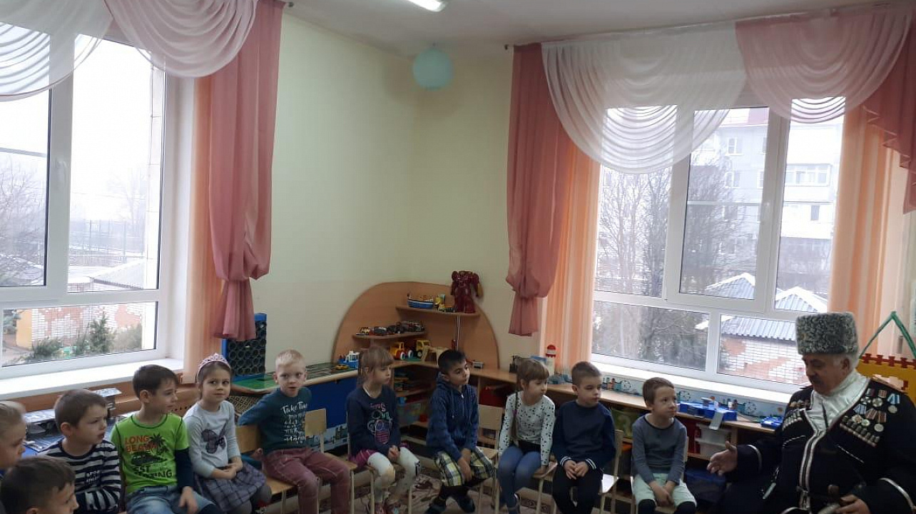 Встреча с казаком Пашковского станичного казачьего общества состоялась в детском саду № 234