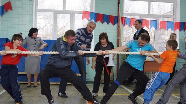 Учащиеся школы № 10 выбирали лучшего папу