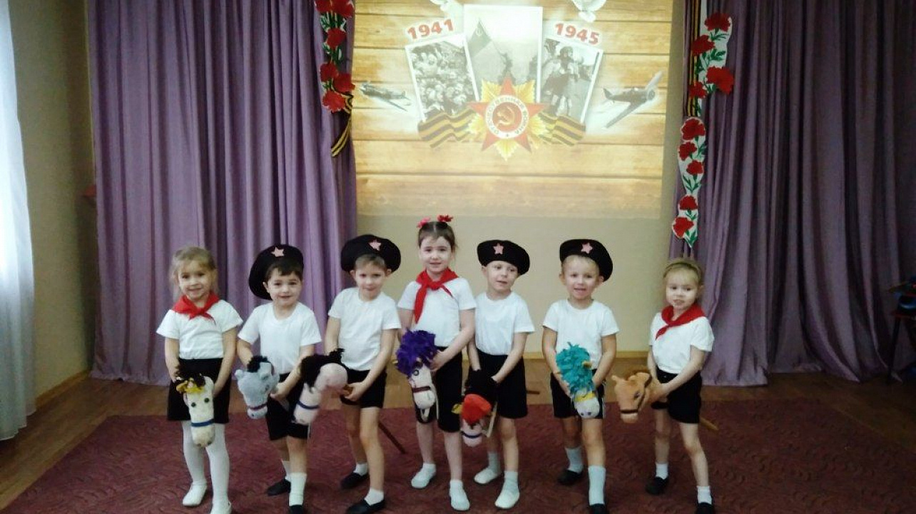 В Детском саду № 81 прошло торжественное открытие месячника оборонно-массовой и военно-патриотической работы