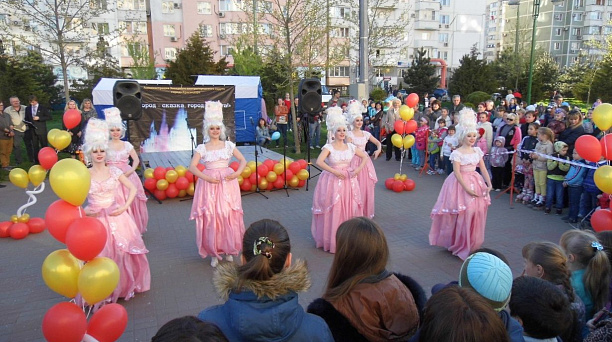 Западный округ приглашает жителей на открытие фонтанов