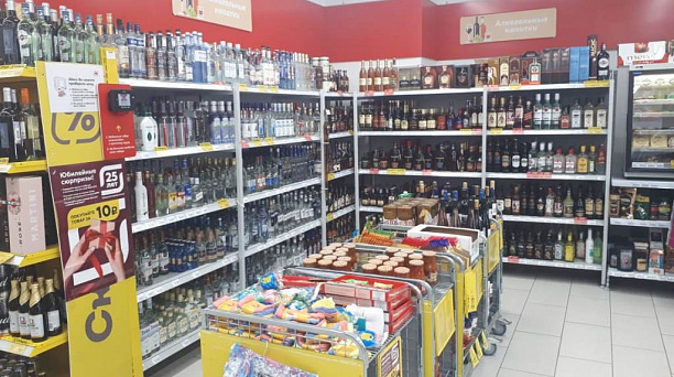 В Западном округе ведется работа по пресечению  продаж  контрафактного алкоголя