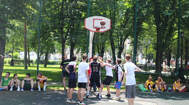 Игра с мячом