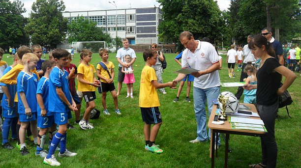 В школе № 51 состоялись финальные игры по футболу среди дворовых команд