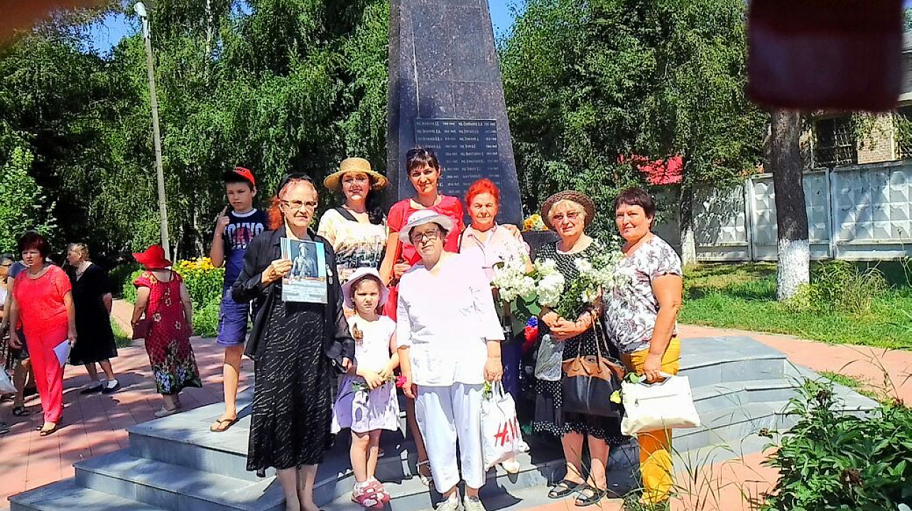 В сквере «Памяти» на ул. Российской почтили память героев ВОВ