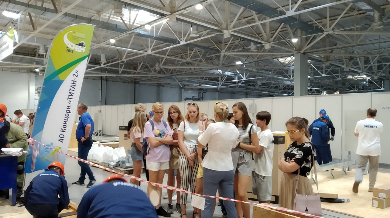 Школьники Западного округа посетили конкурс «Лучший по профессии в стройкомплексе атомной отрасли-2019»