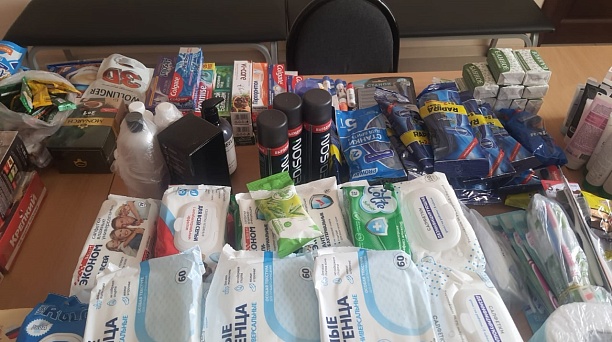 В территориальном центре № 35 ко Дню Защитника Отечества прошла акция «Посылка солдату»