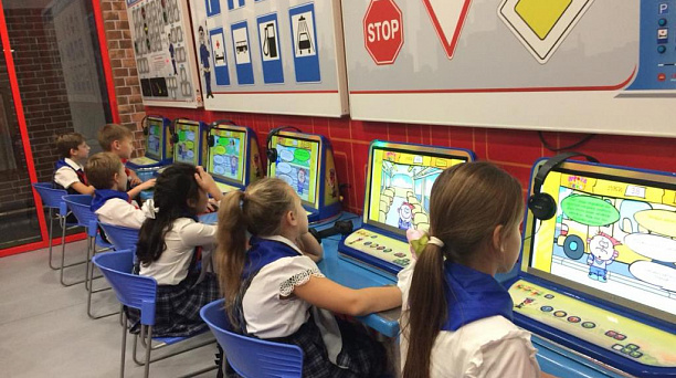 Ученики школы№ 5 Западного округа побывали на выездном уроке дорожной безопасности