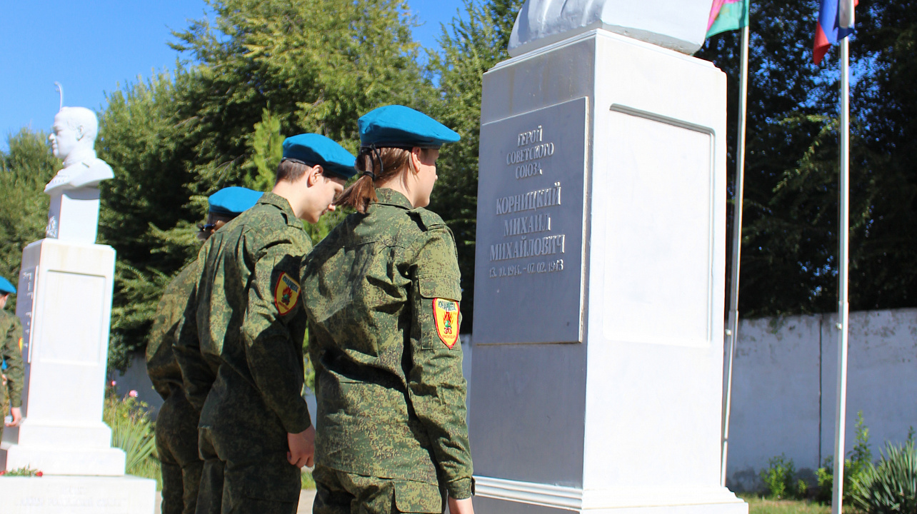 В рамках акции Спорт Zа Наших в Краснодаре прошёл мастер-класс по прохождению полосы препятствий и военно-прикладным дисциплинам