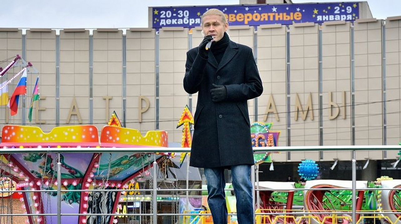 100 юных прикубанцев из Центра детского творчества сделали новогодний подарок горожанам