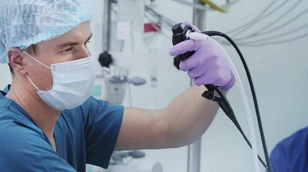 Евгений Первышов поздравил медиков с профессиональным праздником