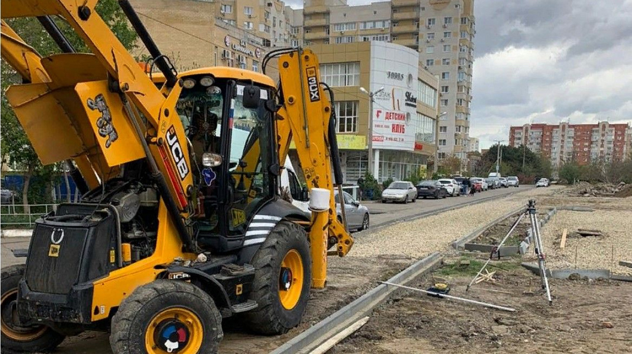 В условиях карантина на территории Краснодара продолжаются необходимые работы по благоустройству