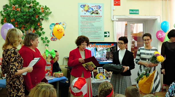 Библиотека Западного округа отметила 60 со дня основания