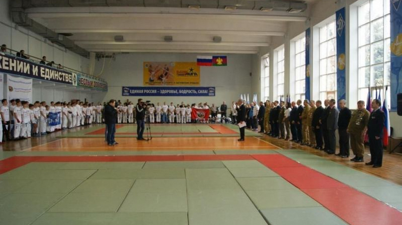 Ветераны боевых действий провели турнир по рукопашному бою среди юношей под девизом «За тех, кто в полный поднимался рост».jpg