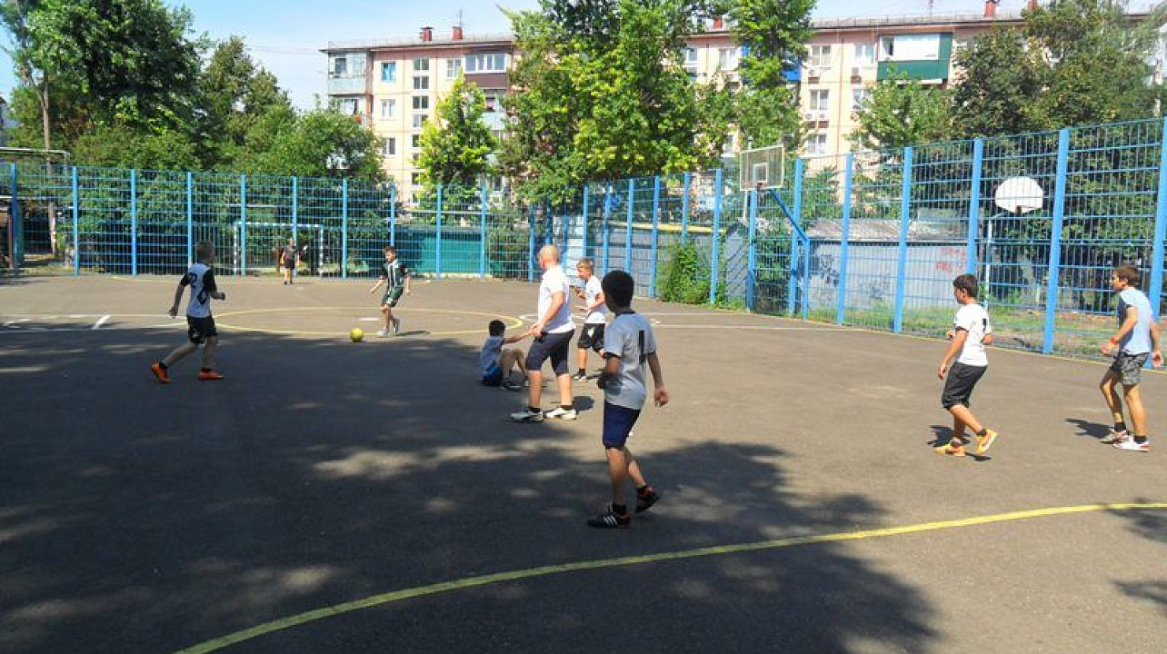 В Центральном округе завершился первый этап игр по мини футболу
