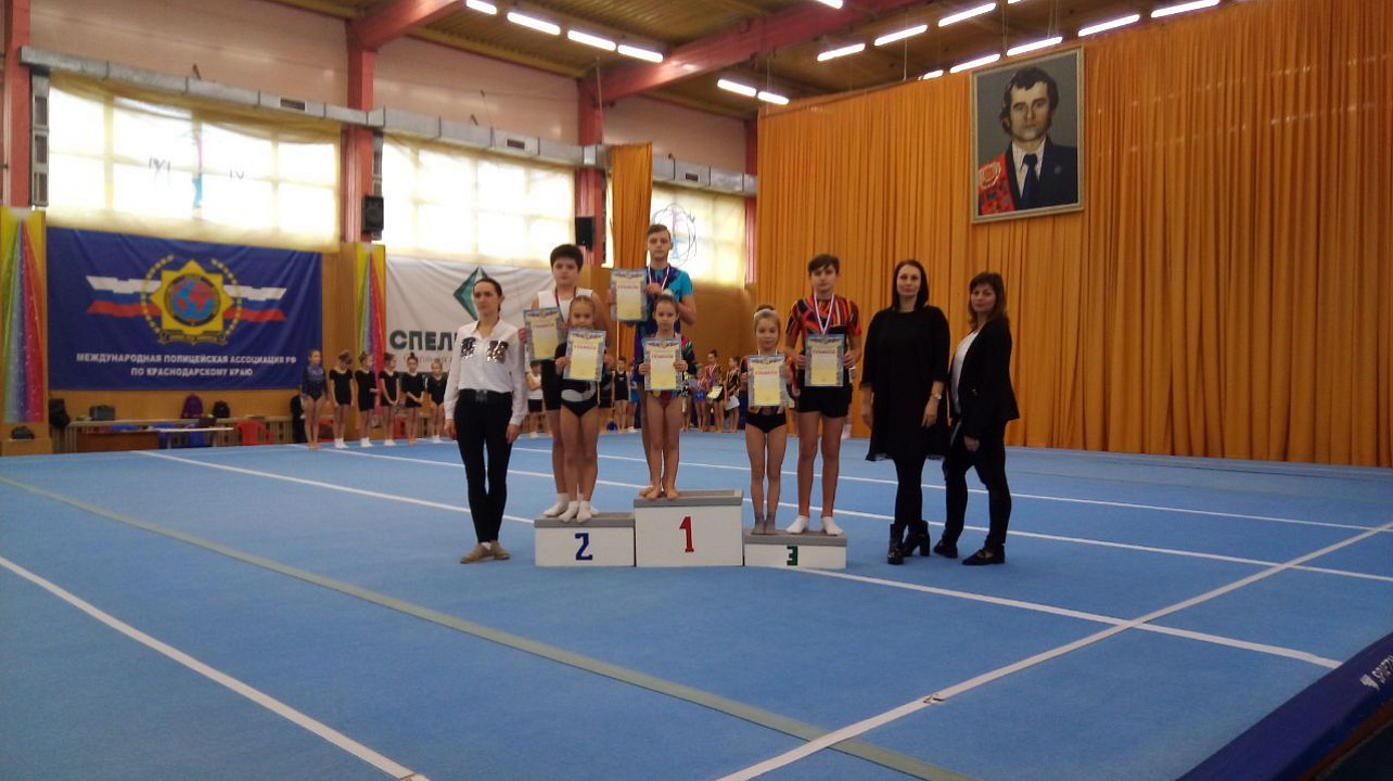 Акробаты «Спортивной школы олимпийского резерва № 3» завоевали десять медалей