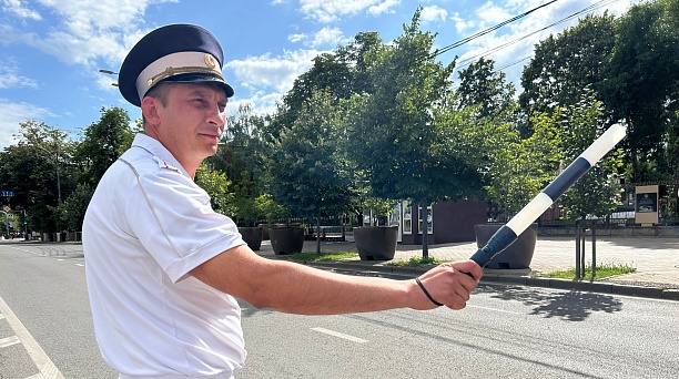 Евгений Наумов и Вера Галушко поздравили сотрудников Госавтоинспекции Краснодара с профессиональным праздником