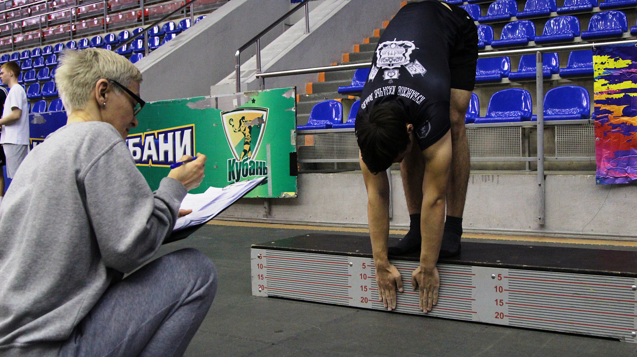 Тренируйся раз по сто - сдашь все нормы ГТО!