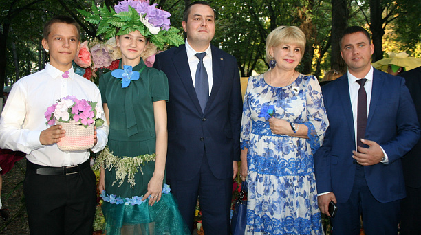 День города в Прикубанском округе встретили фестивалем цветов