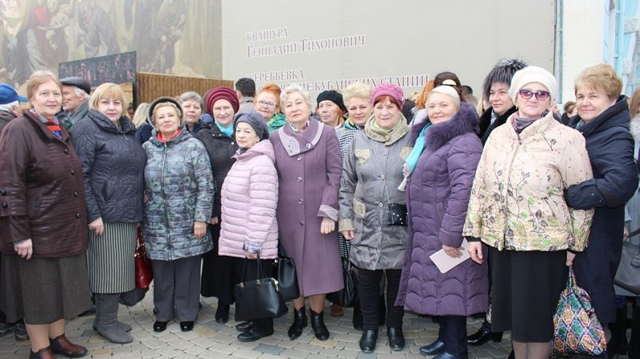 Общественность Центрального округа приняла участие в митинге в честь годовщины воссоединения с Крымом