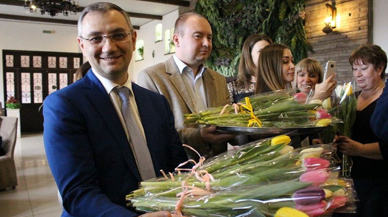 В Центральном округе поздравили общественников с наступающим Международным женским днем