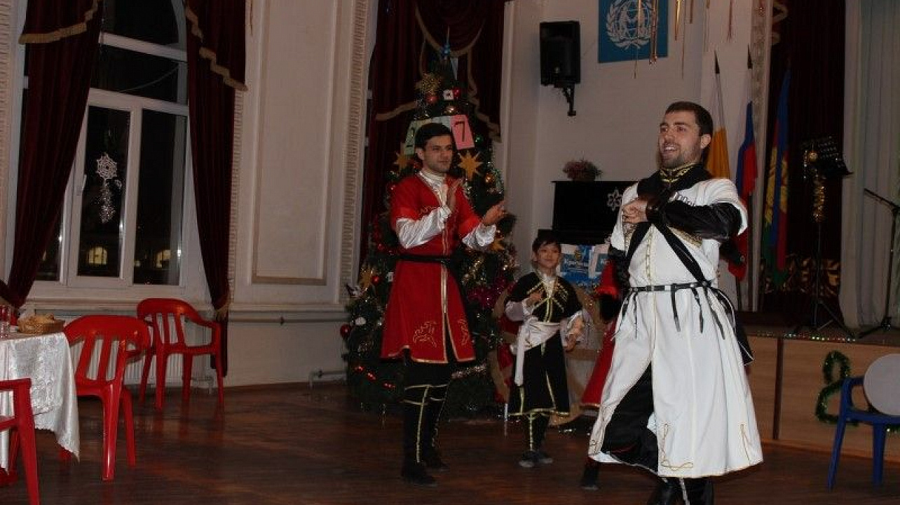 Новогодний вечер дружбы с участием руководителей национально-культурных объединений состоялся в Краснодаре (7).jpg