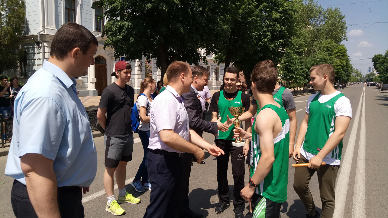 В Краснодаре прошла Всекубанская эстафета «Спортсмены Кубани — в ознаменование Победы в Великой Отечественной войне 1941–1945 годов»