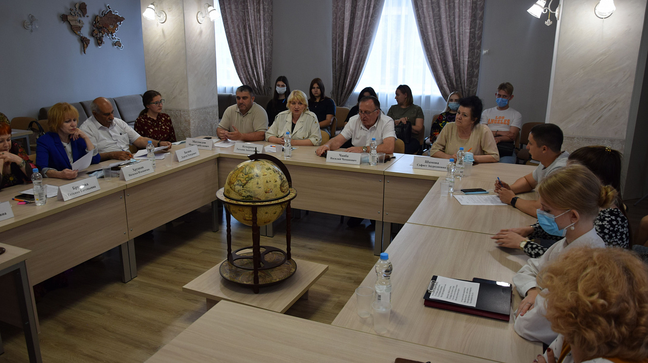 Центр национальных культур принял участие в мероприятиях, приуроченных ко Дню России (5).JPG