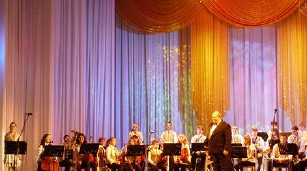 Прикубанский эстрадно-джазовый оркестр «Новая волна» выступит с праздничным концертом в Карлсруэ