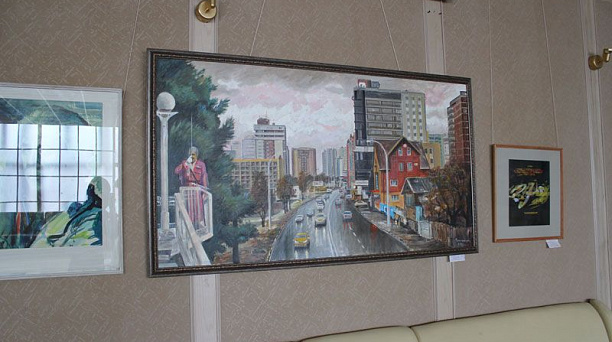 Владимир Евланов познакомился с работами краснодарских художников на выставке «ИЗО – арт»