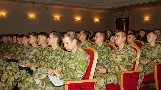 В воинских частях Краснодара завершился месячник сплочения, проходивший в рамках  Единого дня правовых знаний