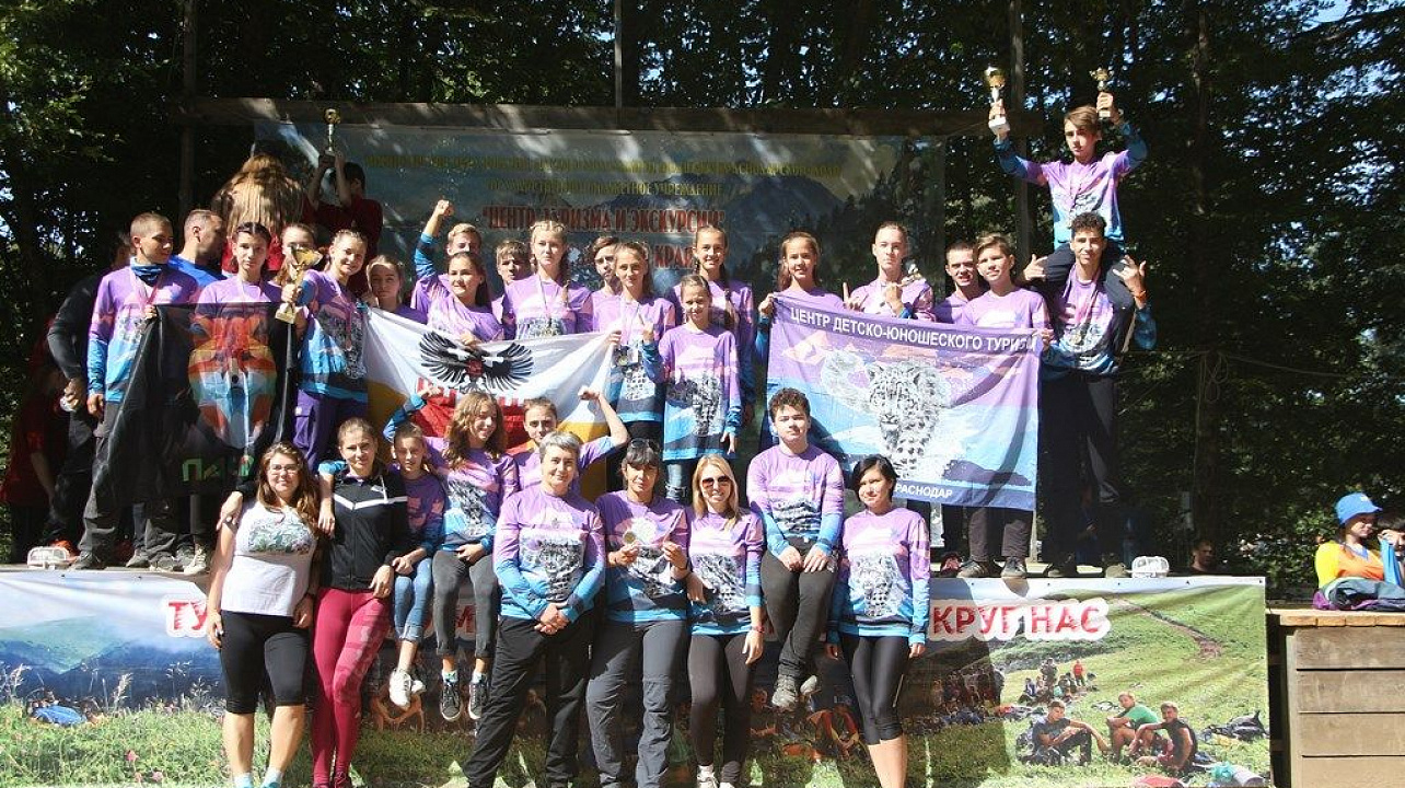 Школьники Западного округа  приняли участие в фестивале туристических команд