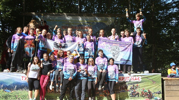 Школьники Западного округа  приняли участие в фестивале туристических команд